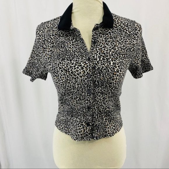 wild fable Tops - Wild Fable Leopard Button Front Crop Collar